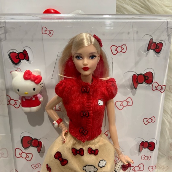 Barbie Hello Kitty Fashion Doll 2017 - Picture 2 of 7
